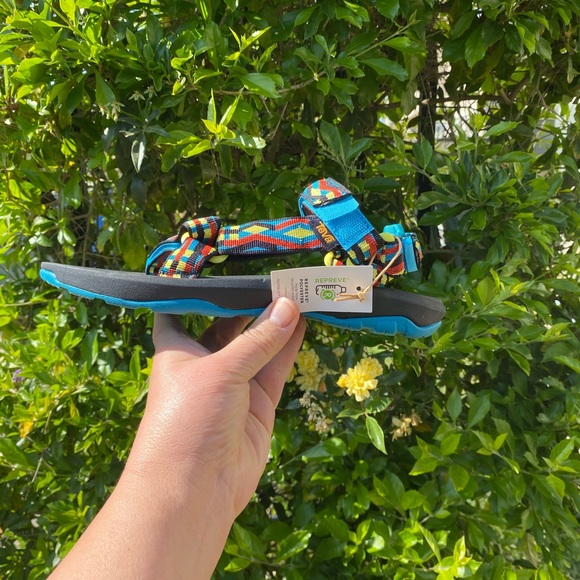 NWOB Teva Kids Hurricane XLT 2 - Picture 4 of 8